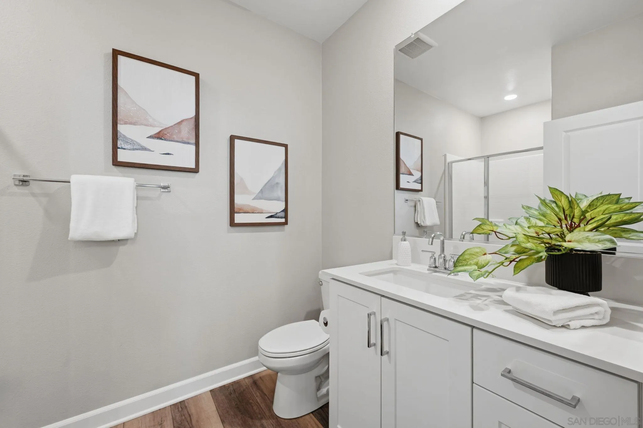 1232 Sunrise View Unit 105