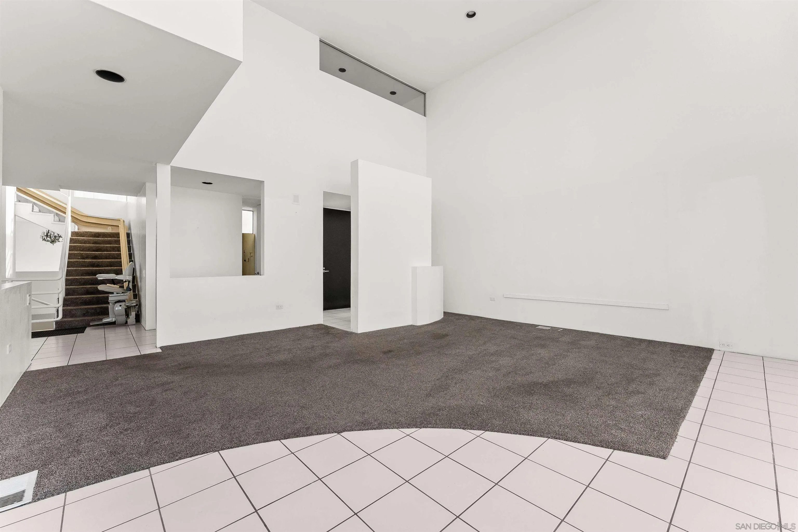 1550 Bluebird Ln