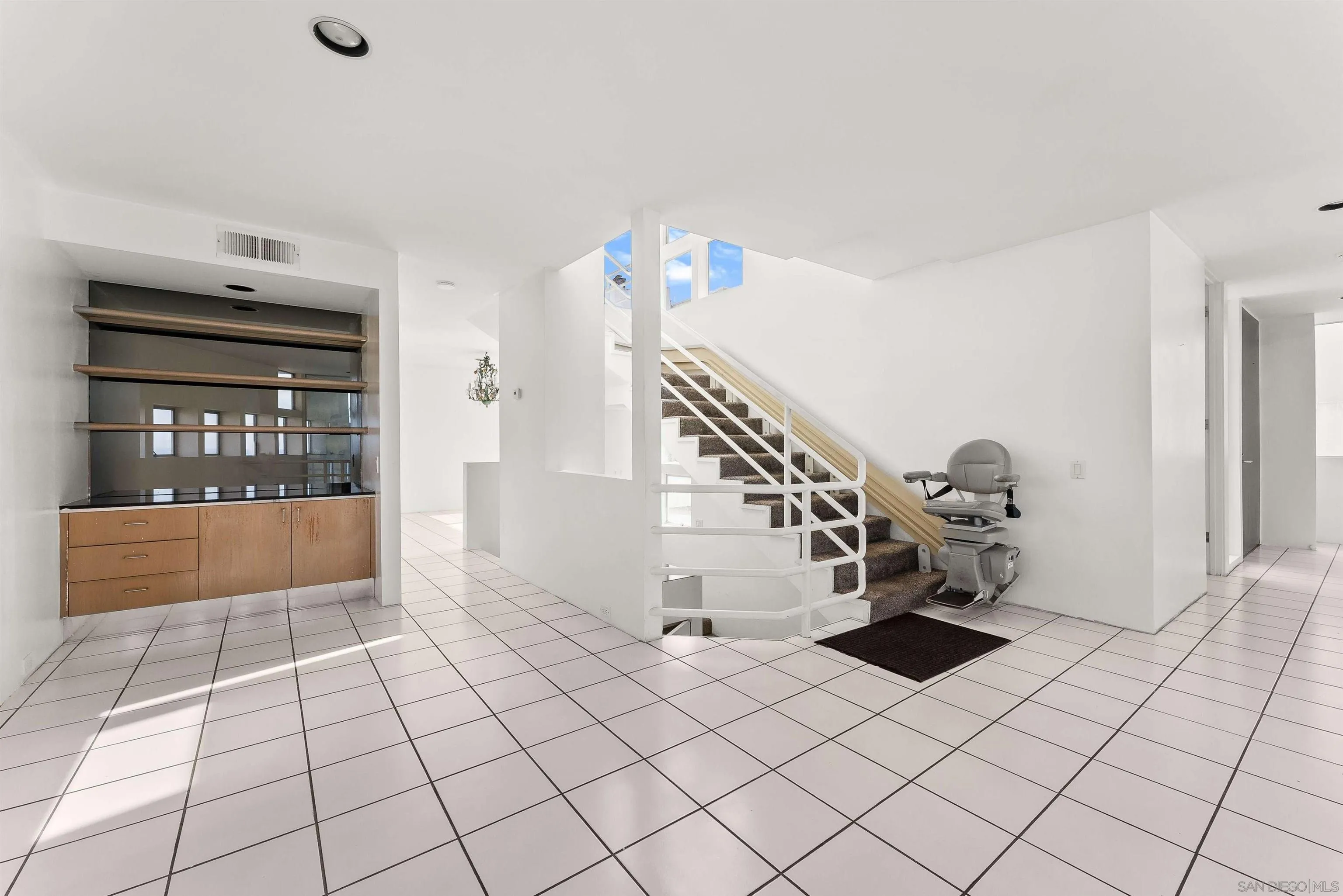 1550 Bluebird Ln