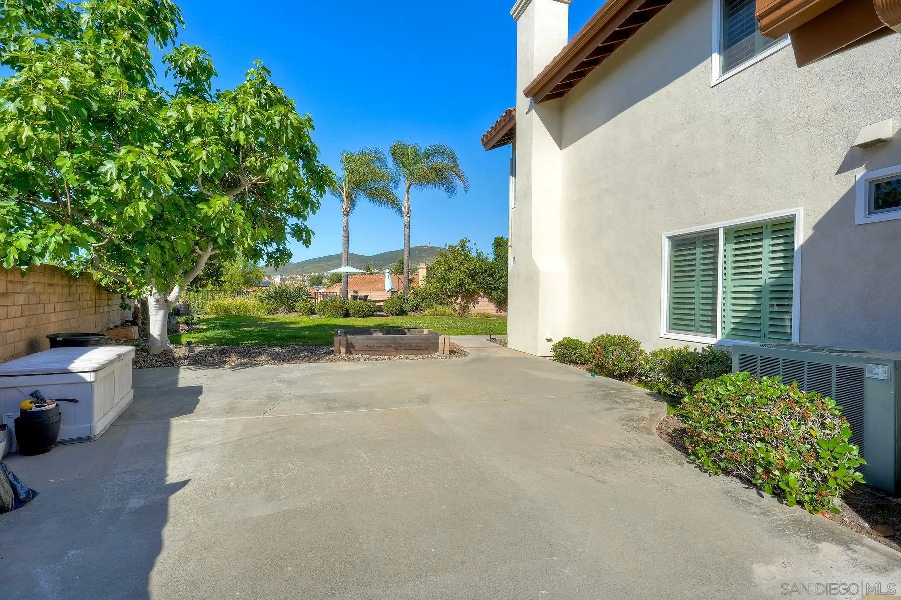 8748 Butano Ct