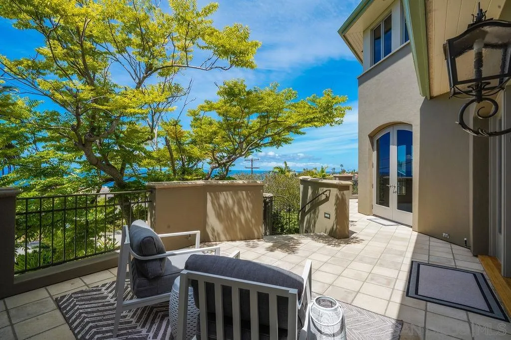 5931 La Jolla Corona