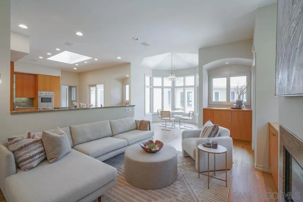 5931 La Jolla Corona