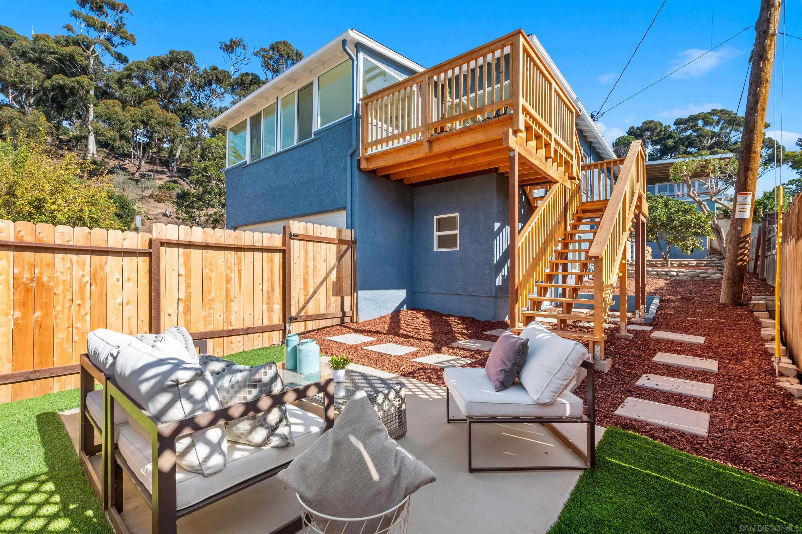 4205 Mason St.