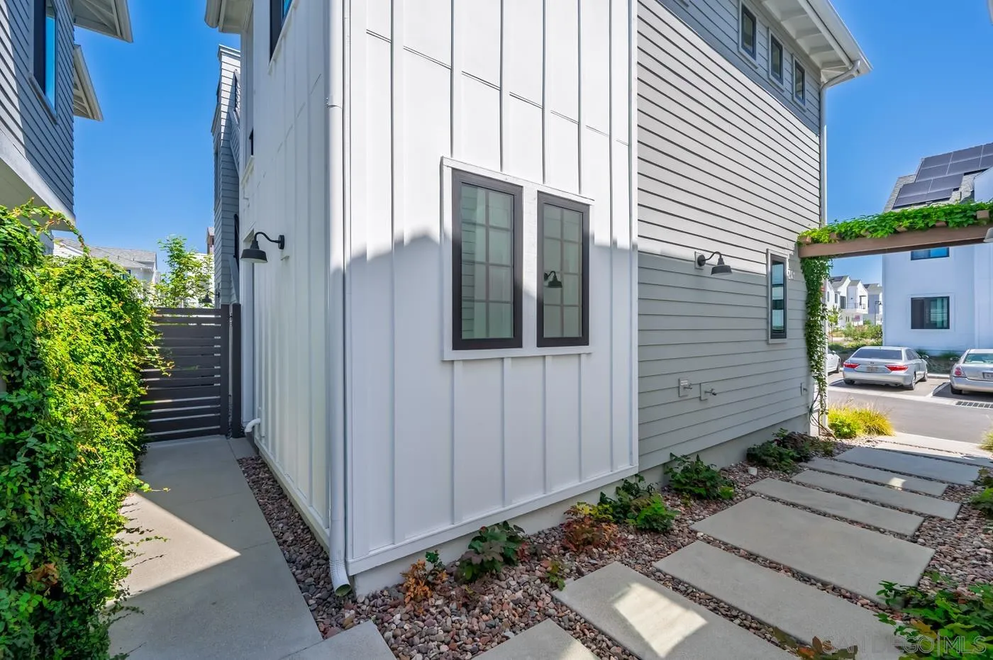 1216 Molara Ln