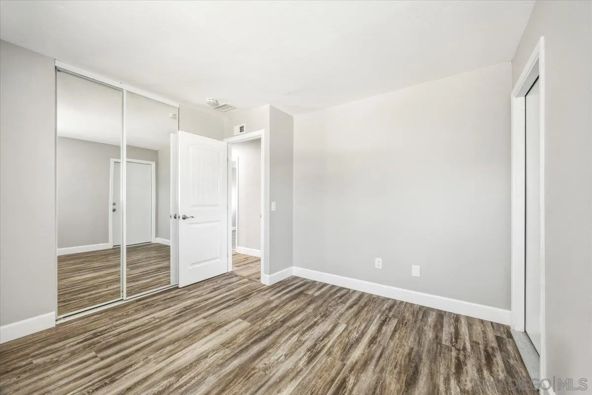 5325 Bonita Dr