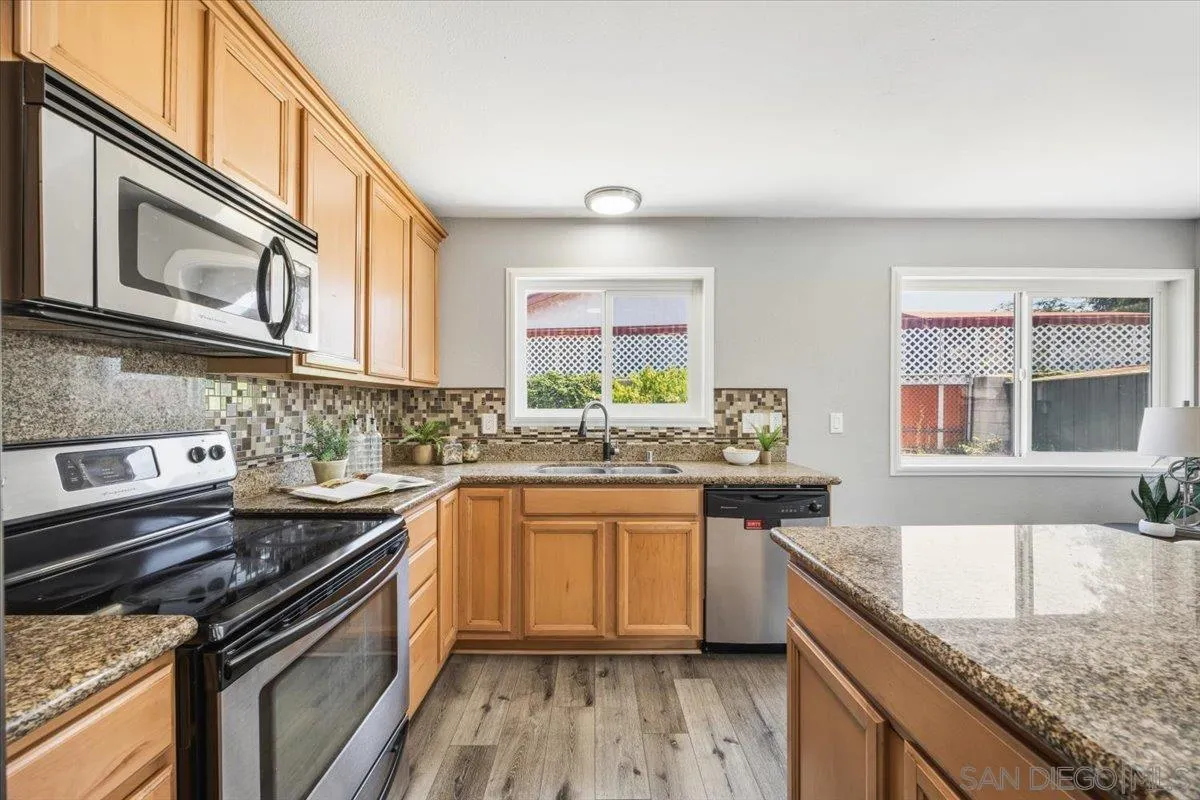 5325 Bonita Dr