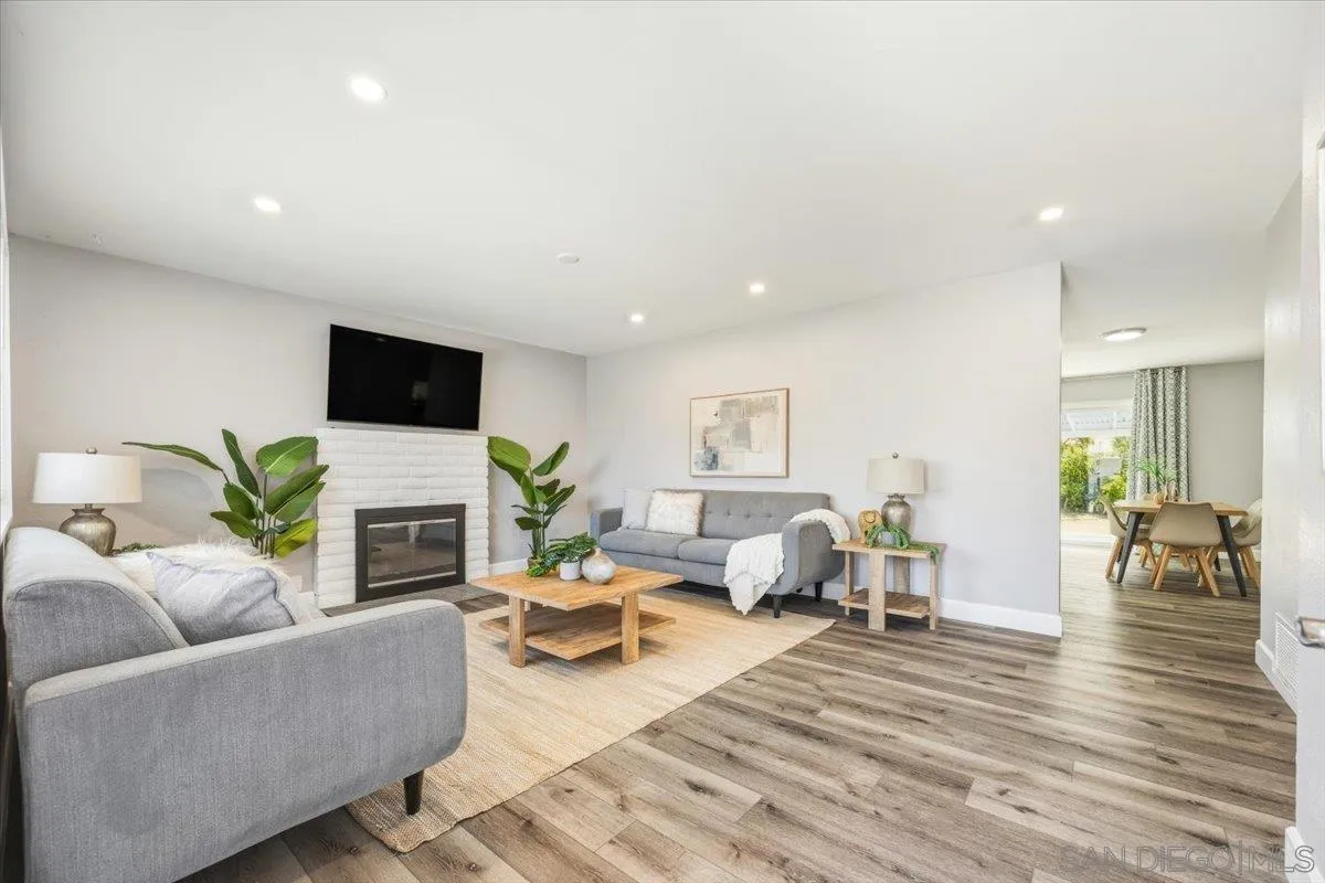 5325 Bonita Dr