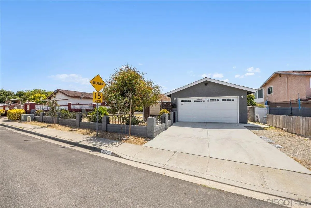 5325 Bonita Dr