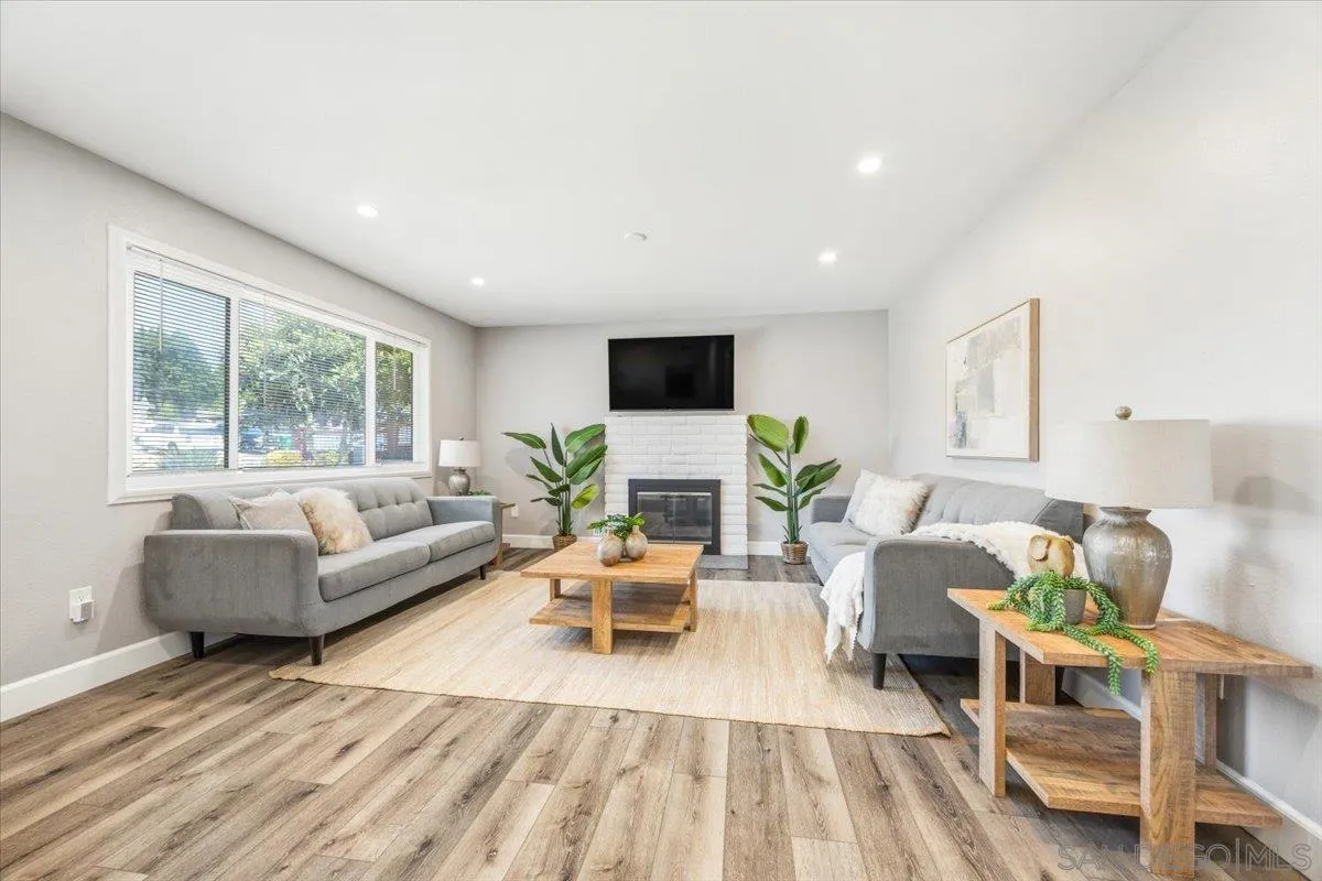 5325 Bonita Dr