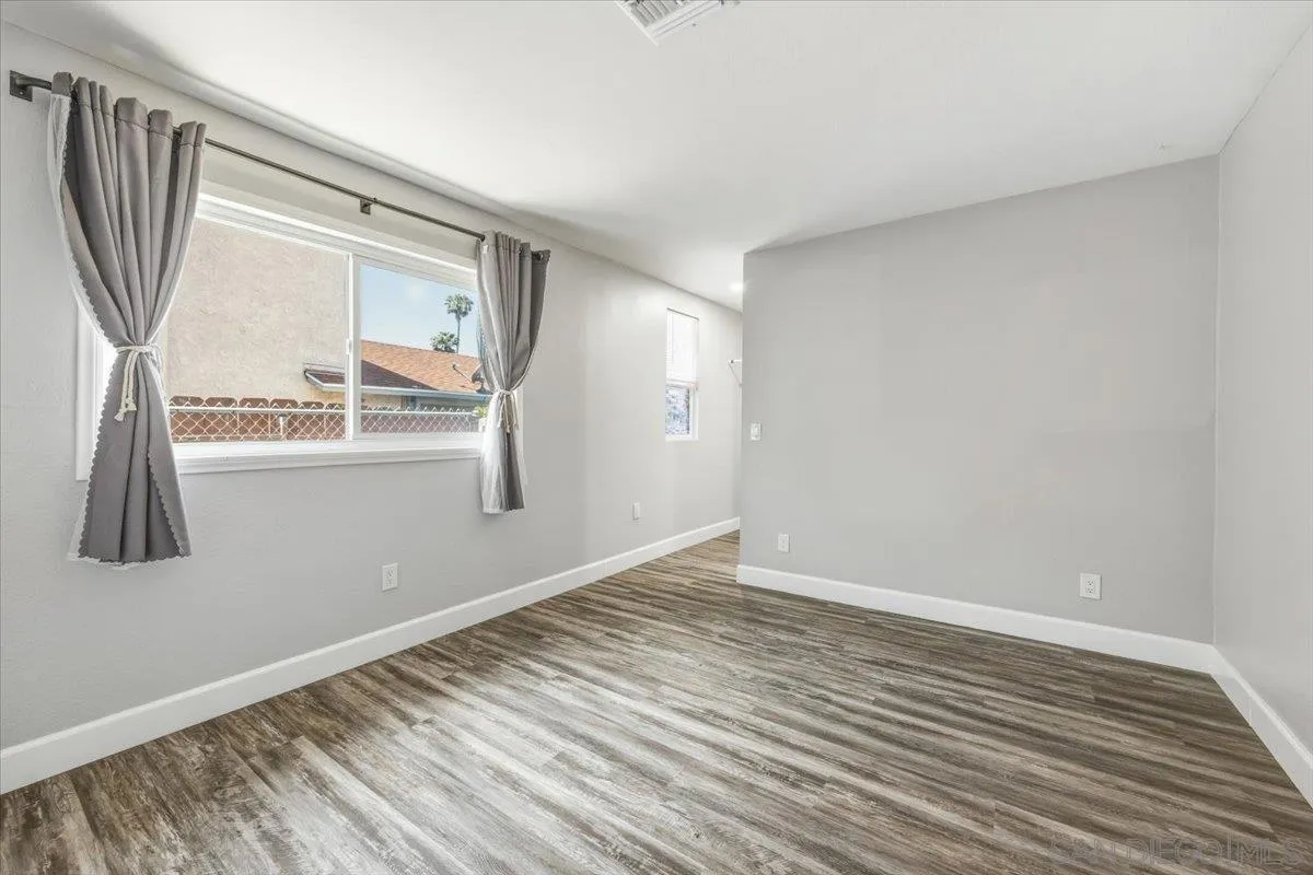5325 Bonita Dr