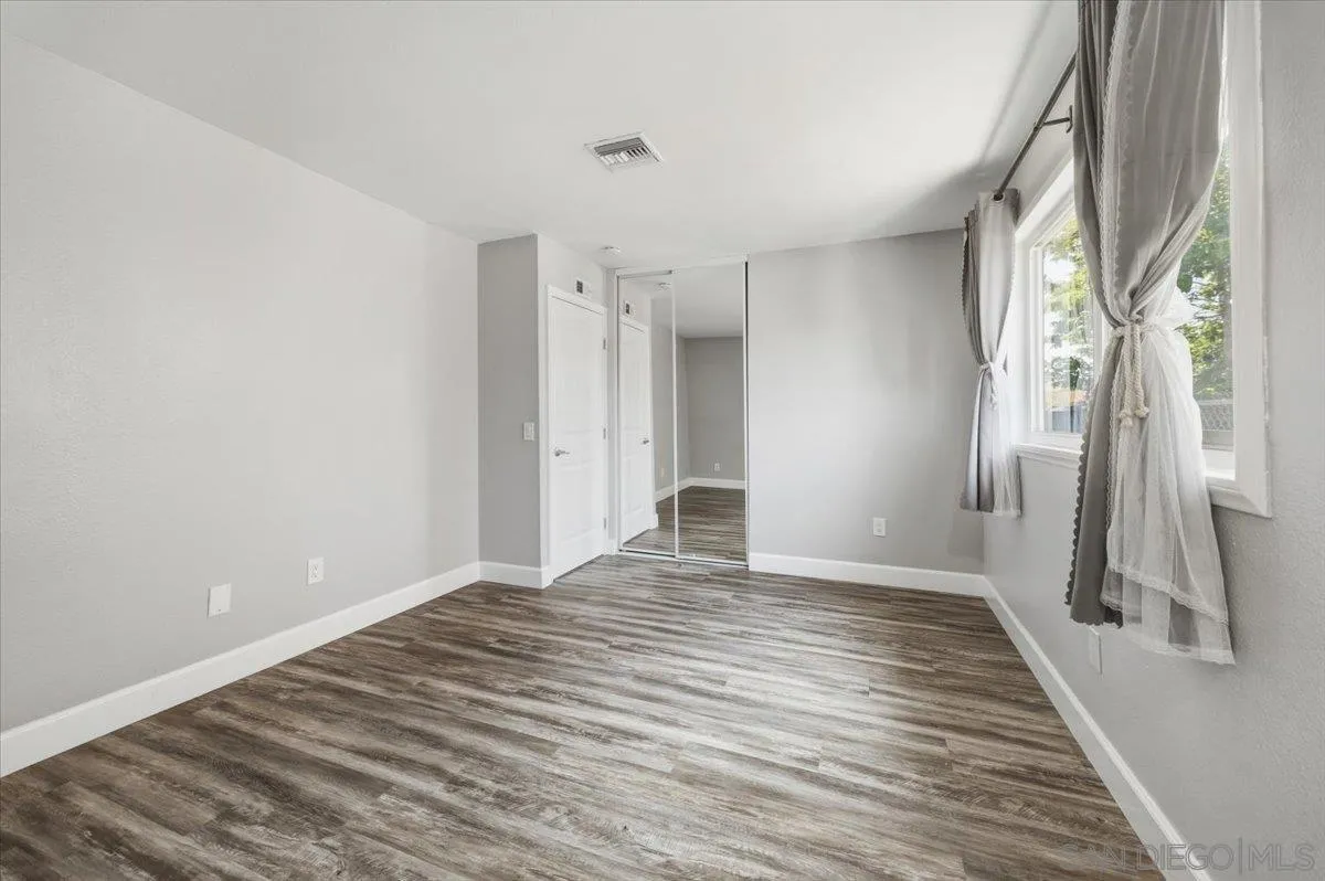5325 Bonita Dr