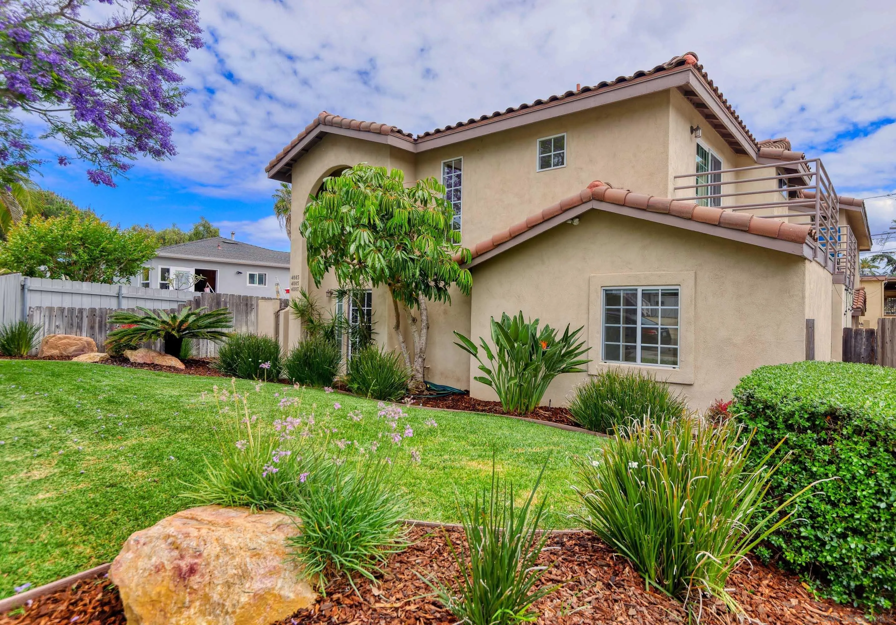 4083 Sequoia