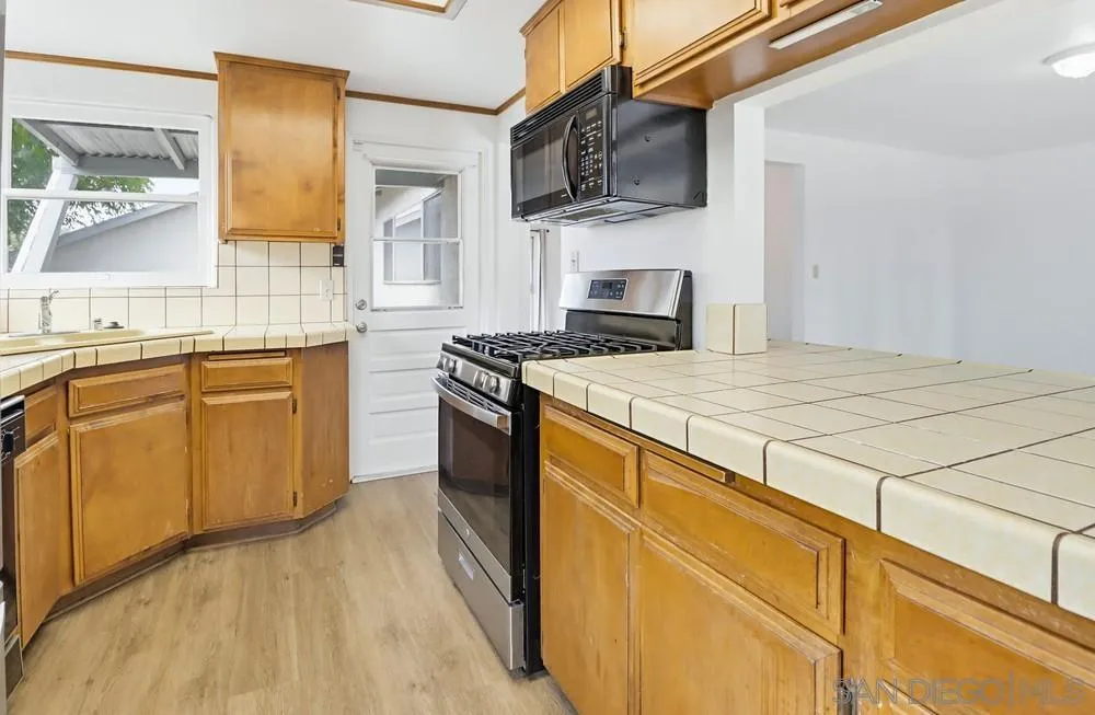 8224 Mount Vernon