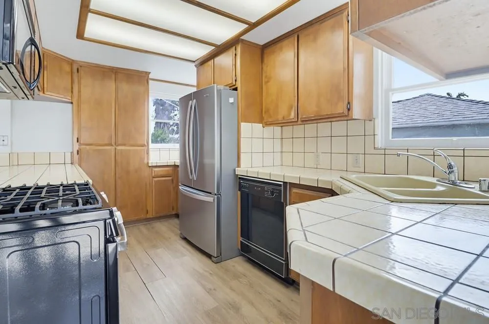 8224 Mount Vernon