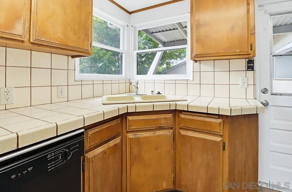 8224 Mount Vernon