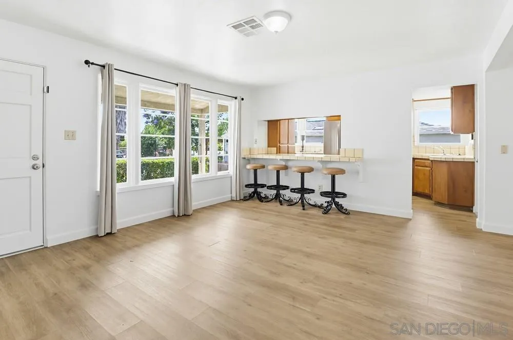 8224 Mount Vernon