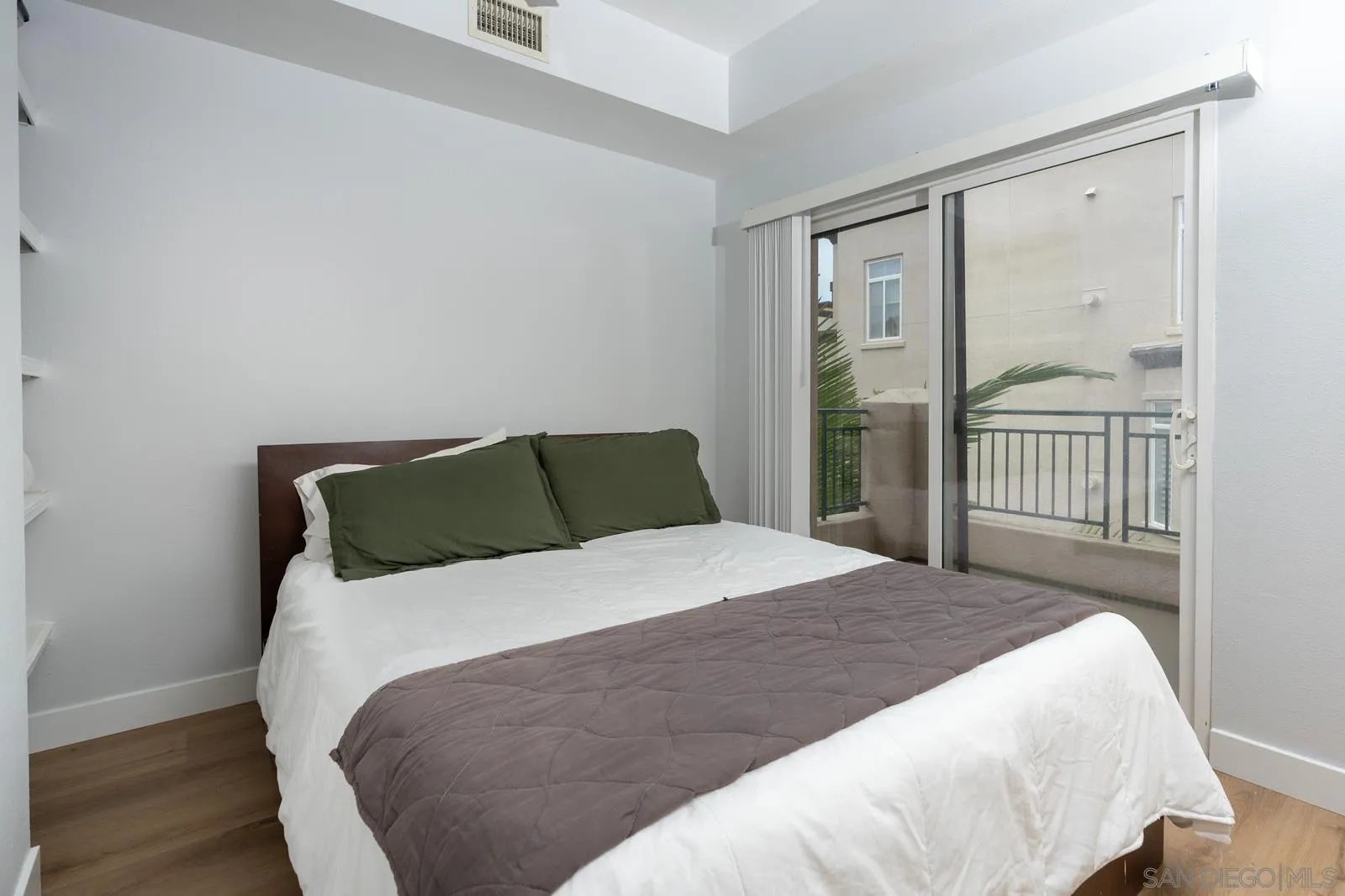2400 5th Ave Unit 424