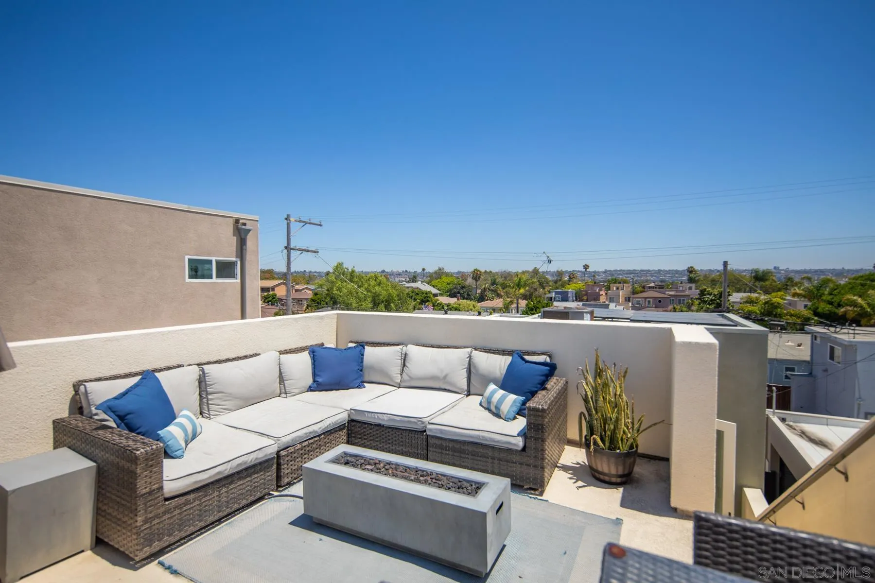 3927 Shasta St