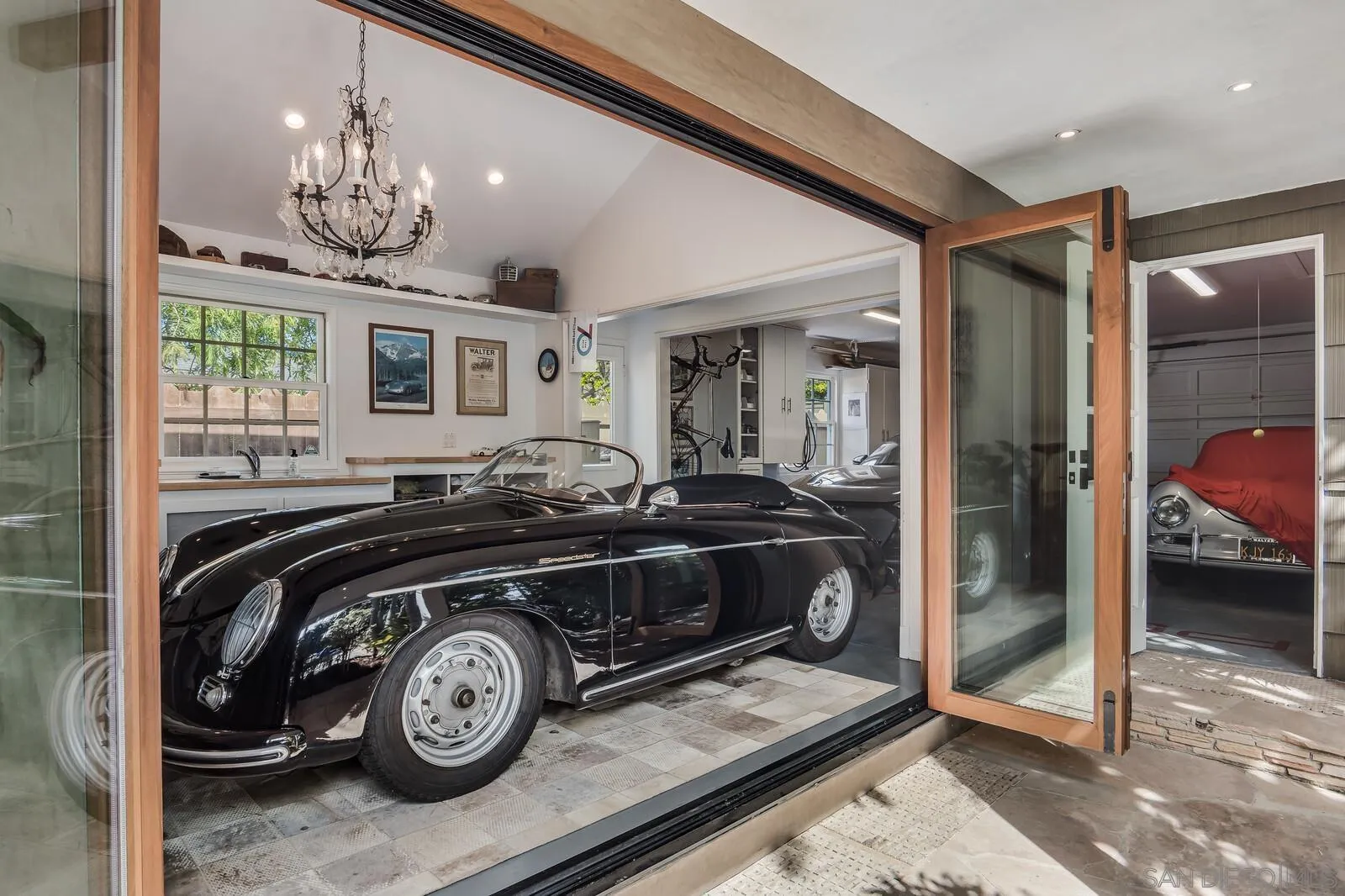 6011 Vista De La Mesa