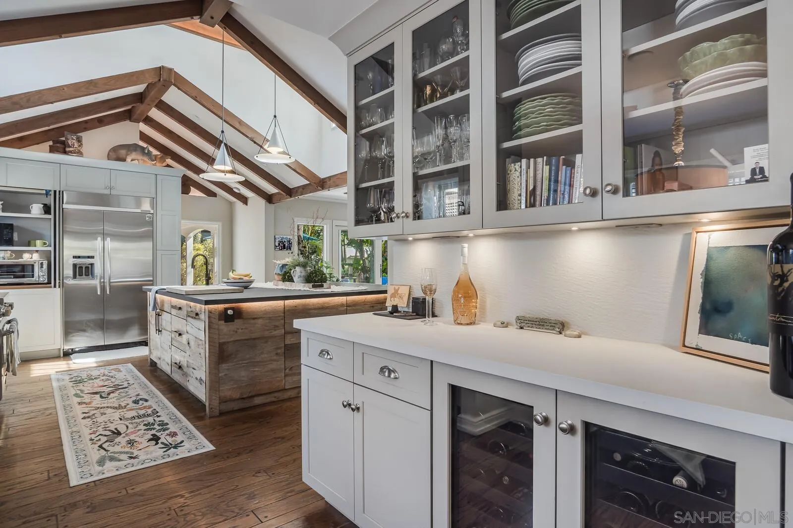 6011 Vista De La Mesa