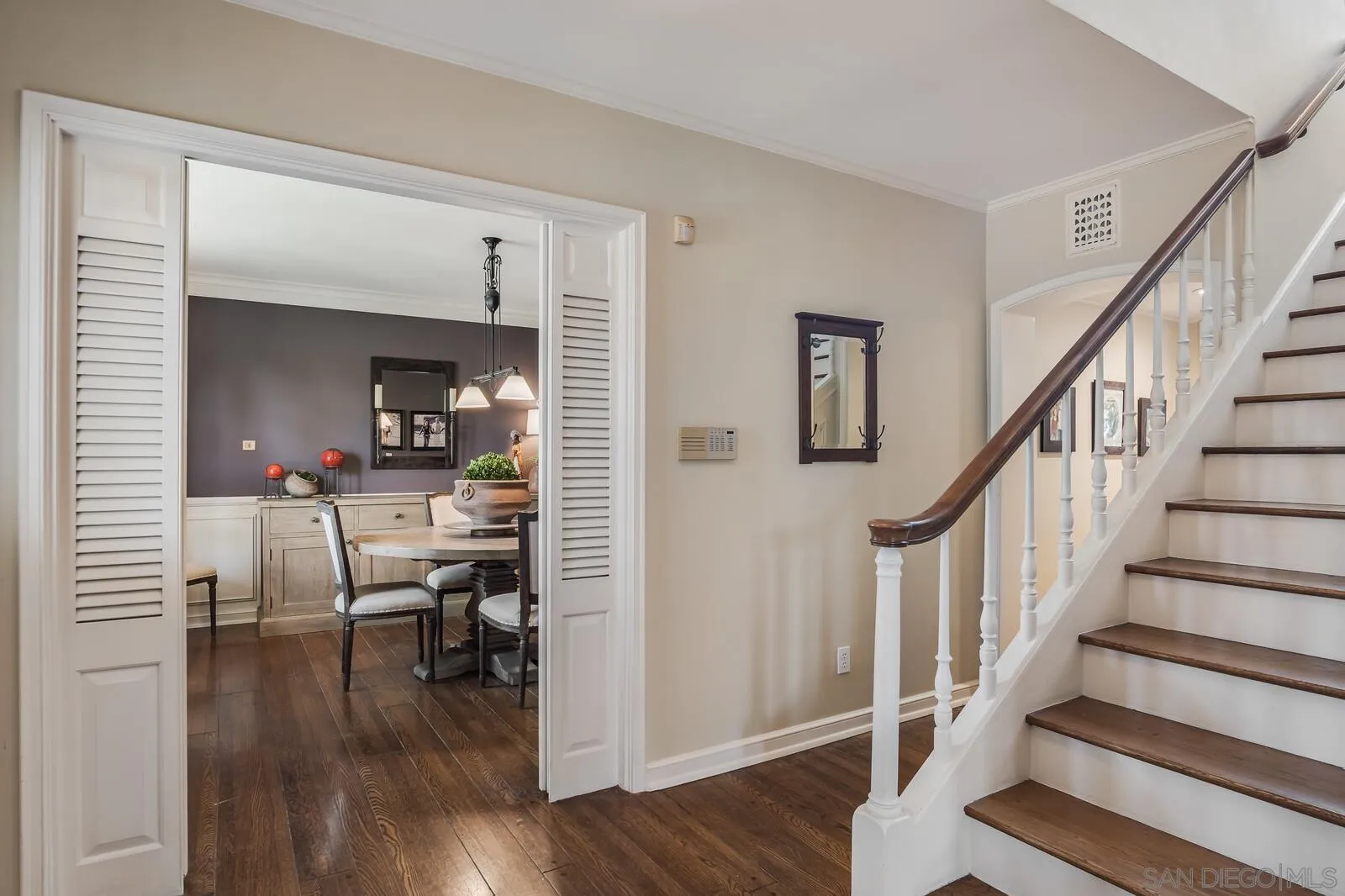 6011 Vista De La Mesa