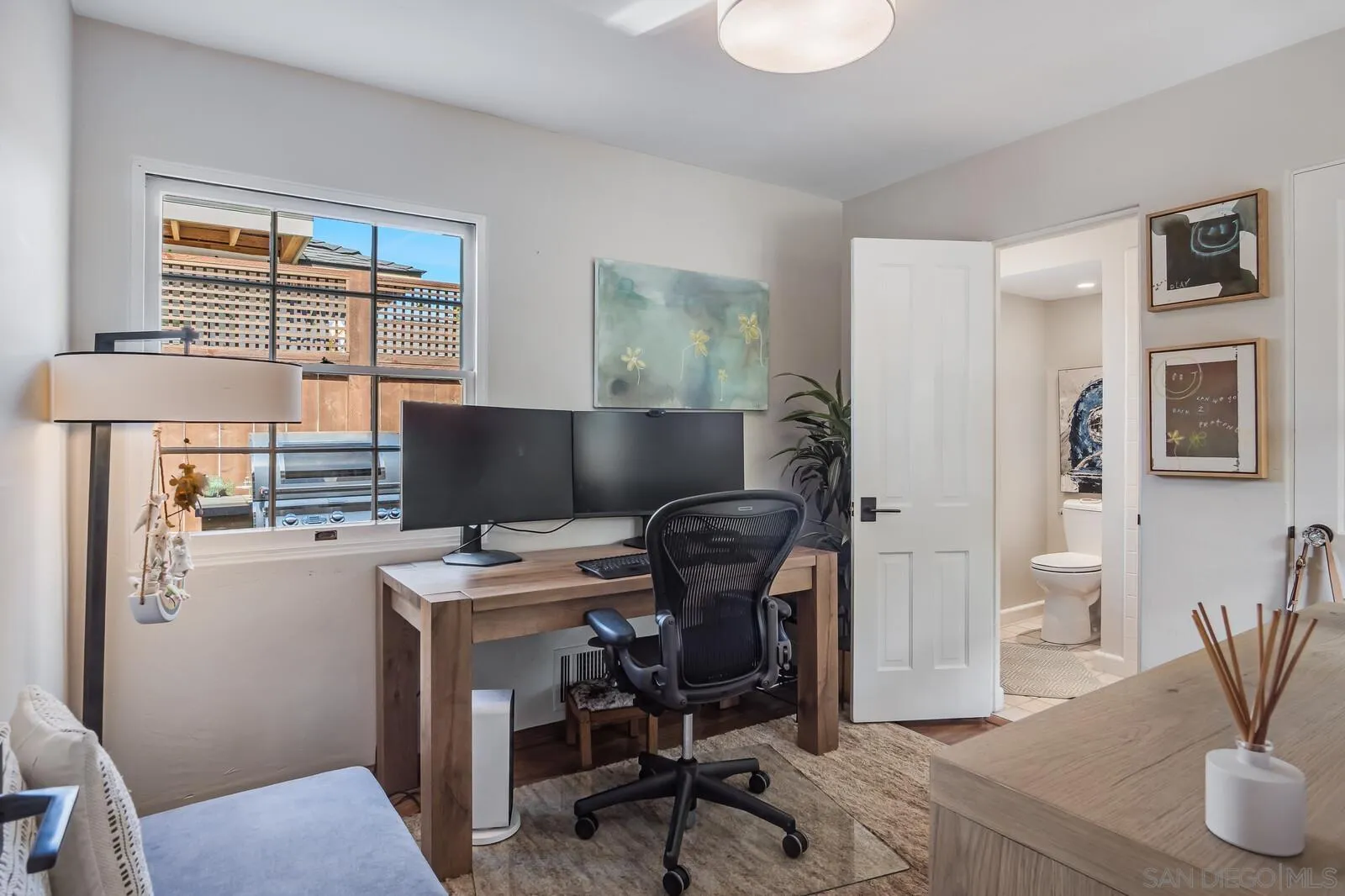 6011 Vista De La Mesa