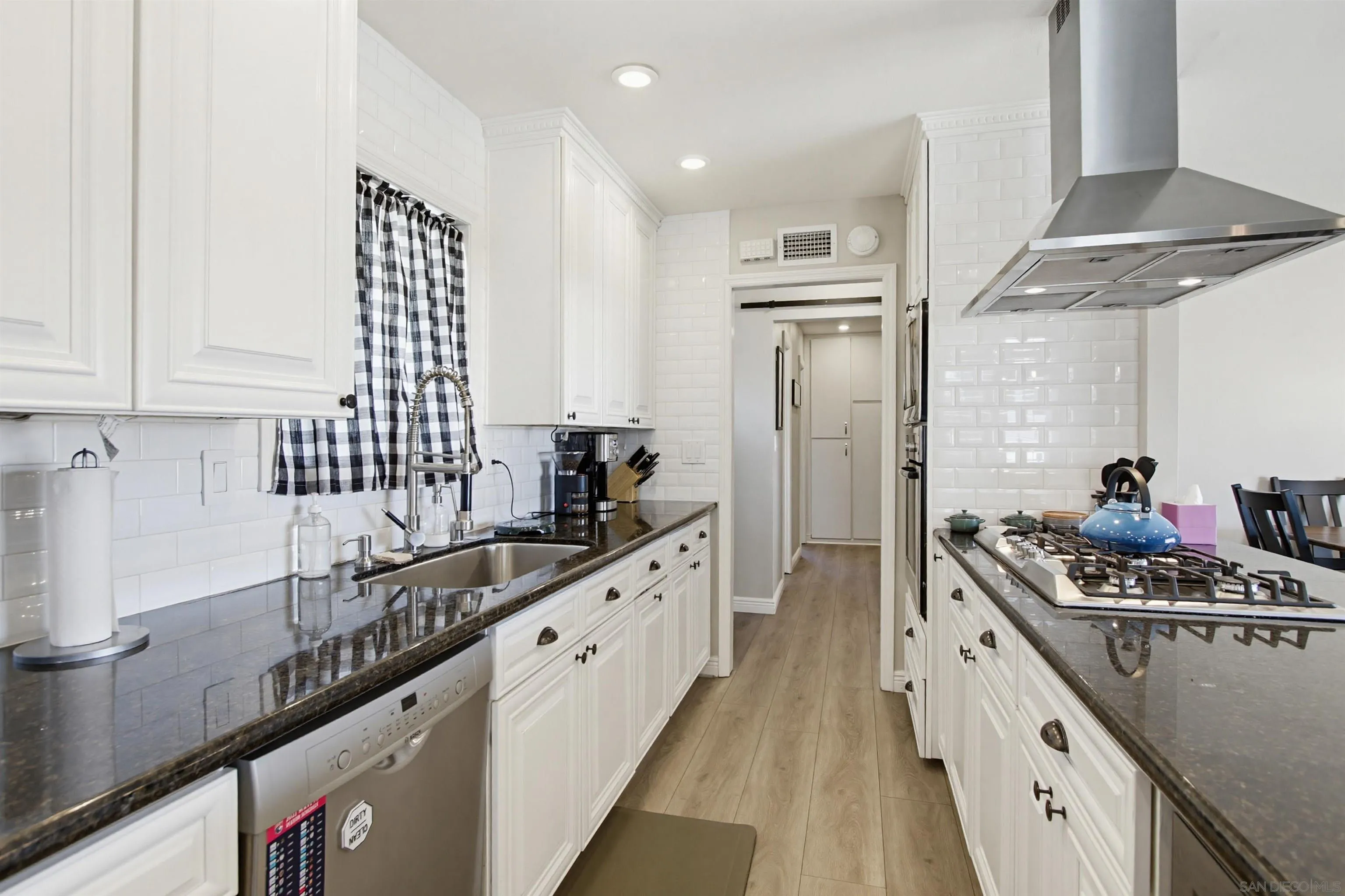 8426 Fireside Ave