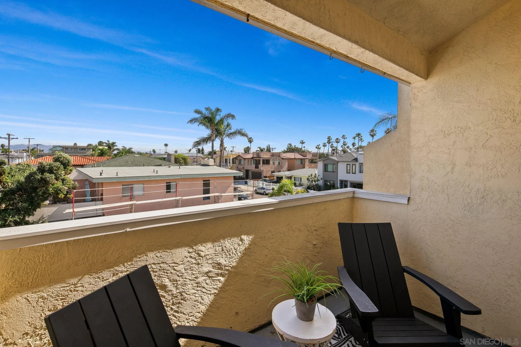 152 Evergreen Ave. Unit 4