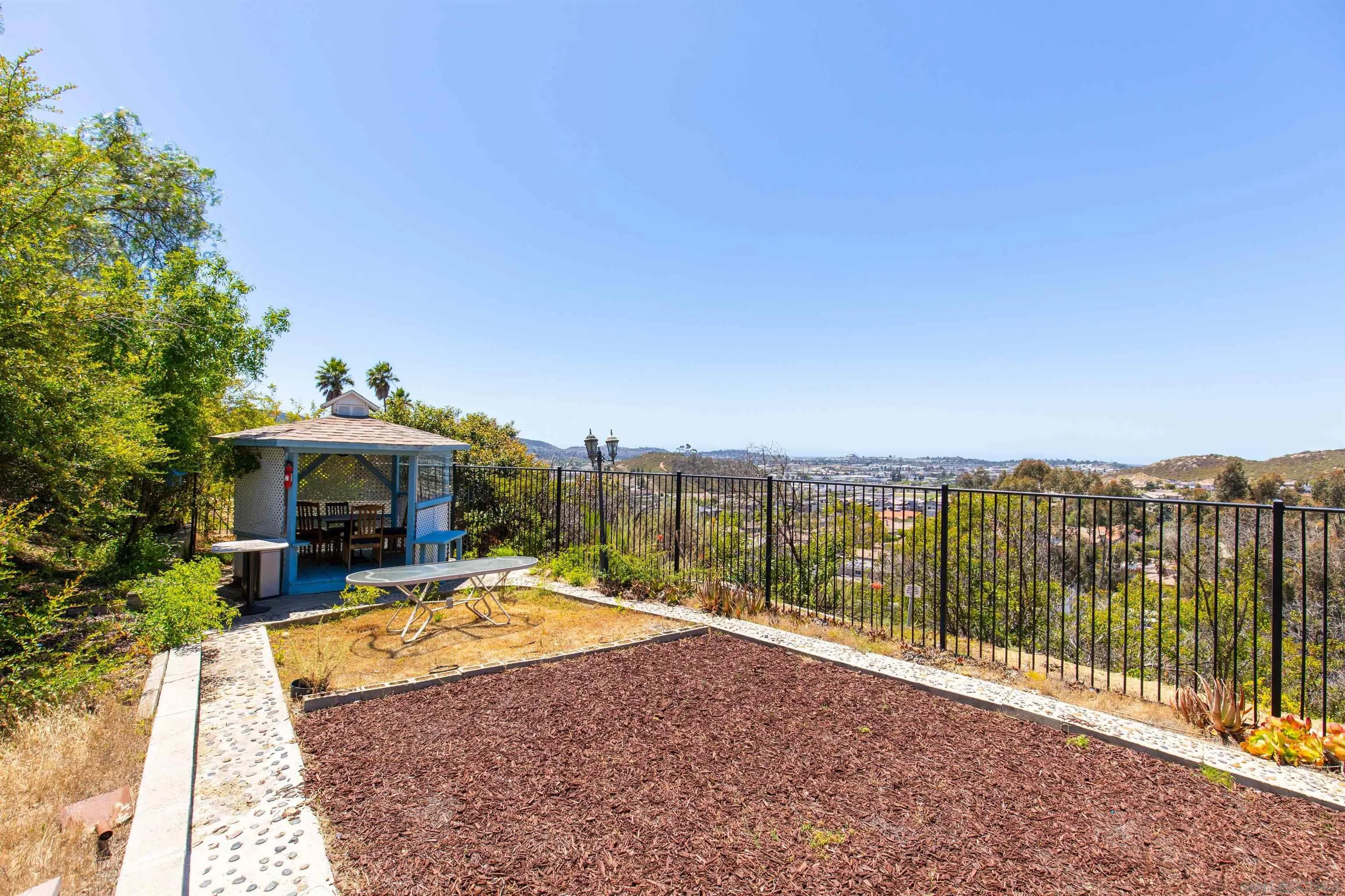 820 Plumeria St