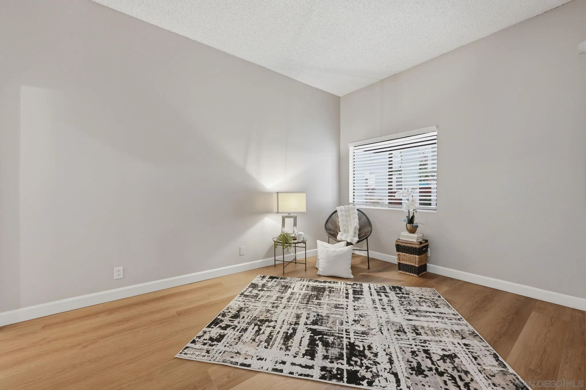 8320 Regents Rd. Unit 1i