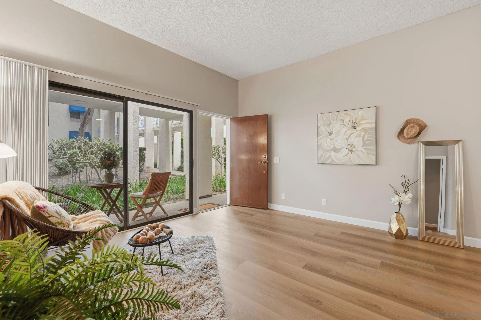 8320 Regents Rd. Unit 1i