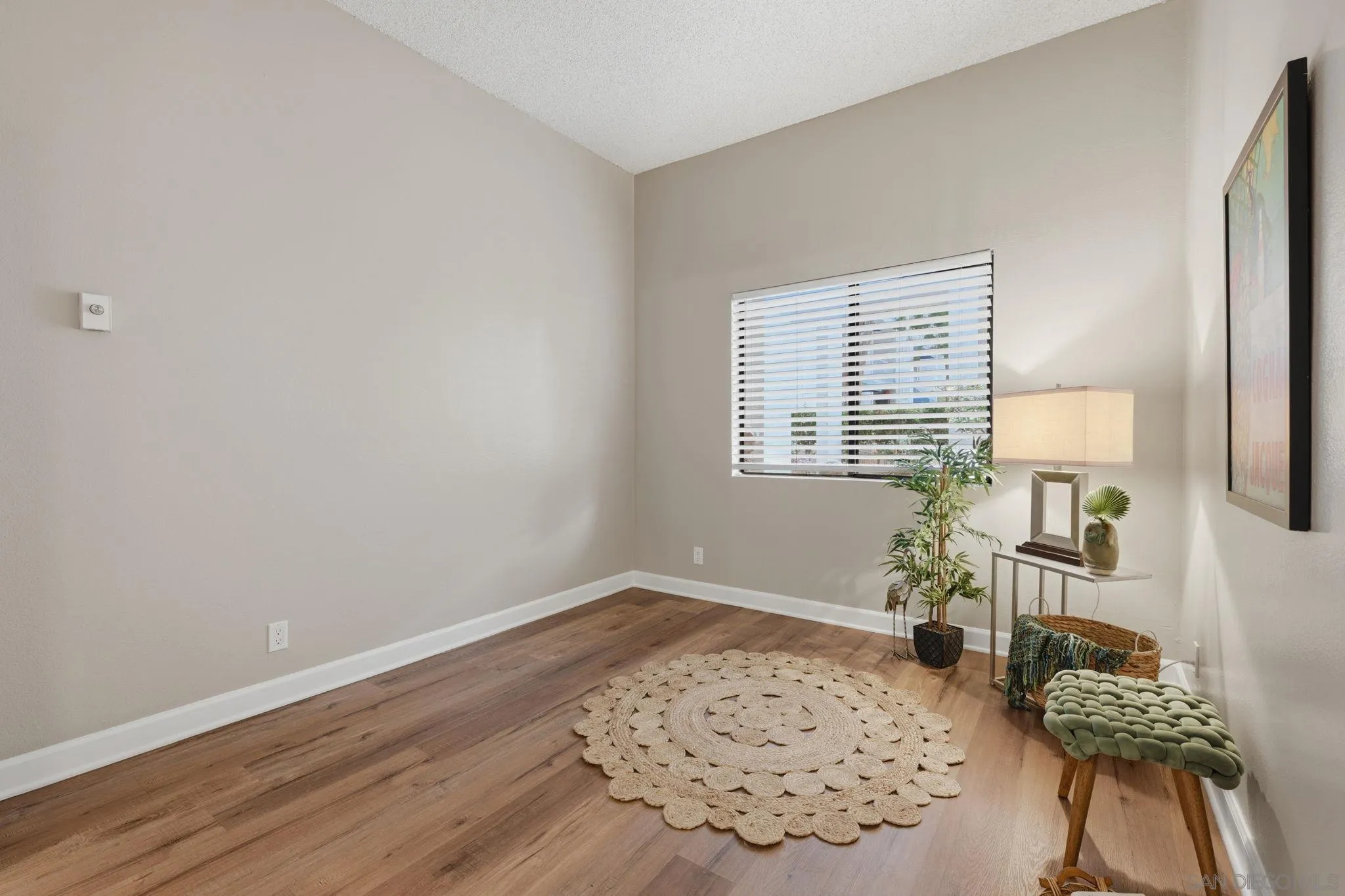 8320 Regents Rd. Unit 1i