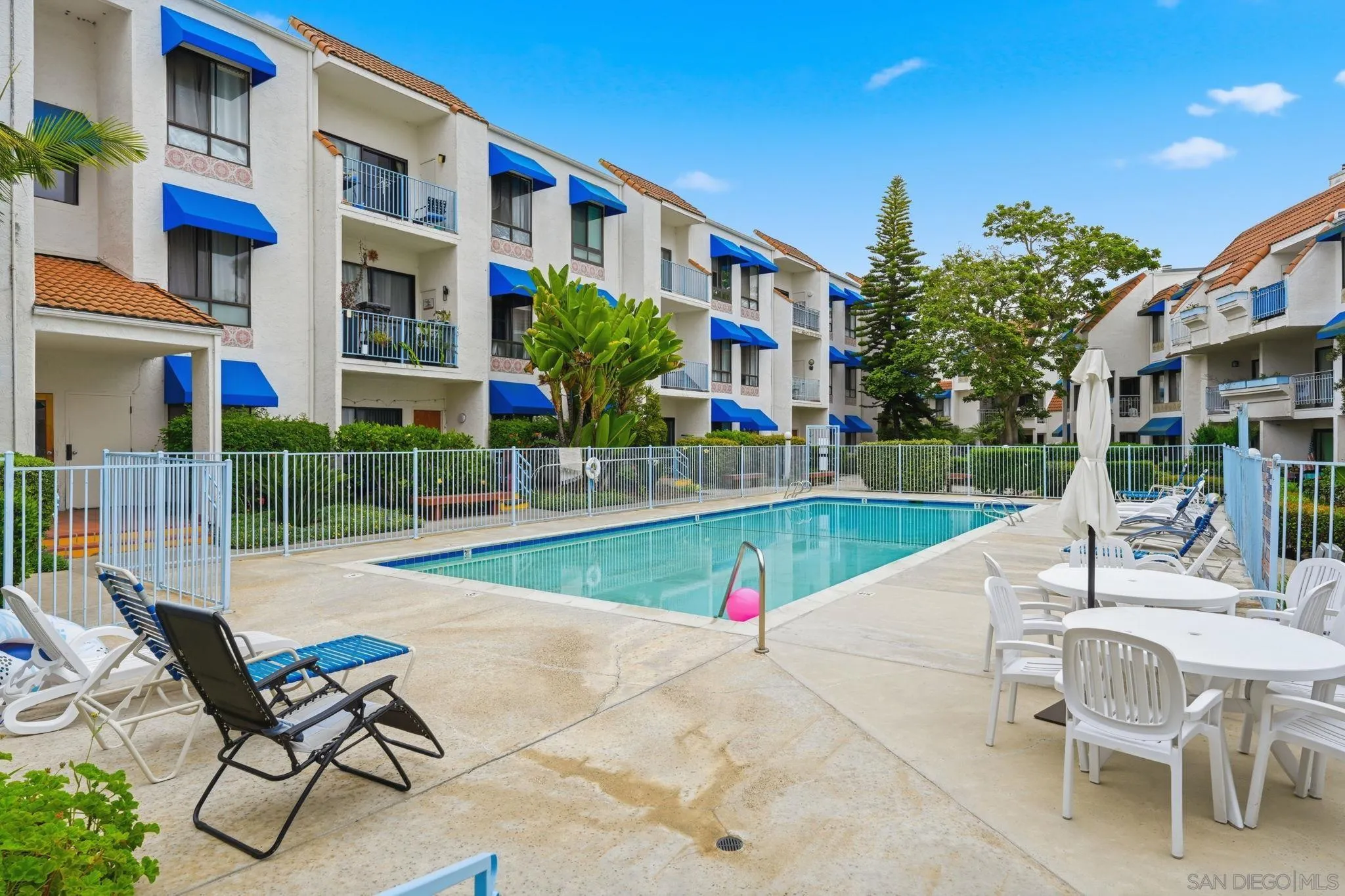 8320 Regents Rd. Unit 1i