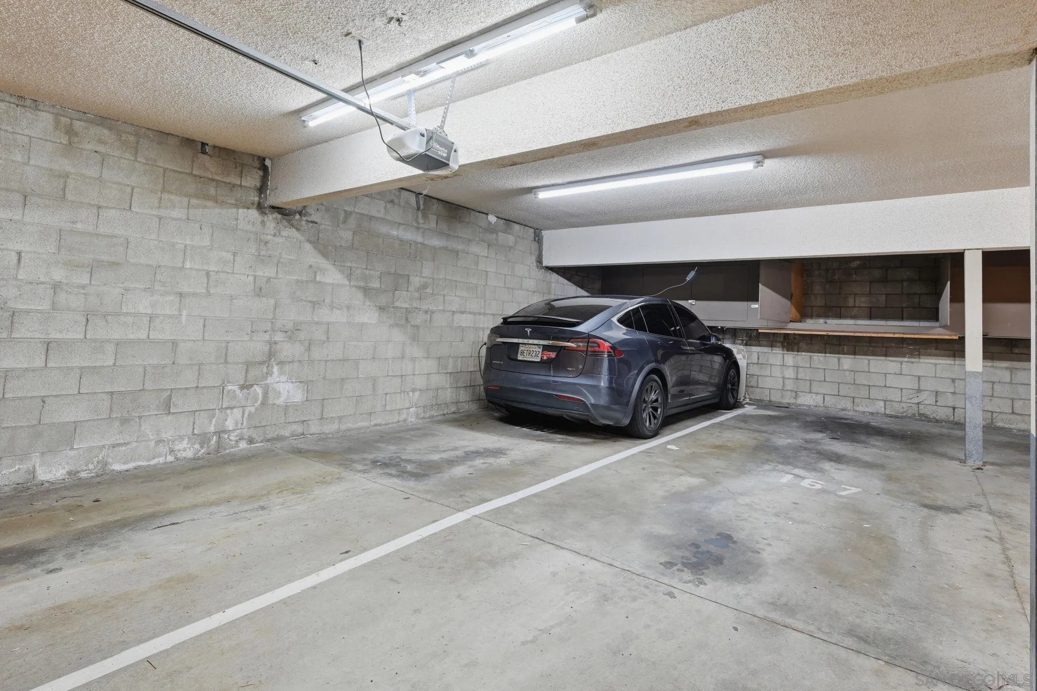 8320 Regents Rd. Unit 1i