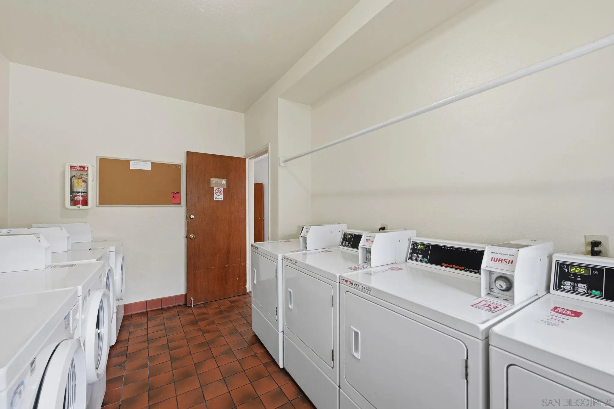 8320 Regents Rd. Unit 1i