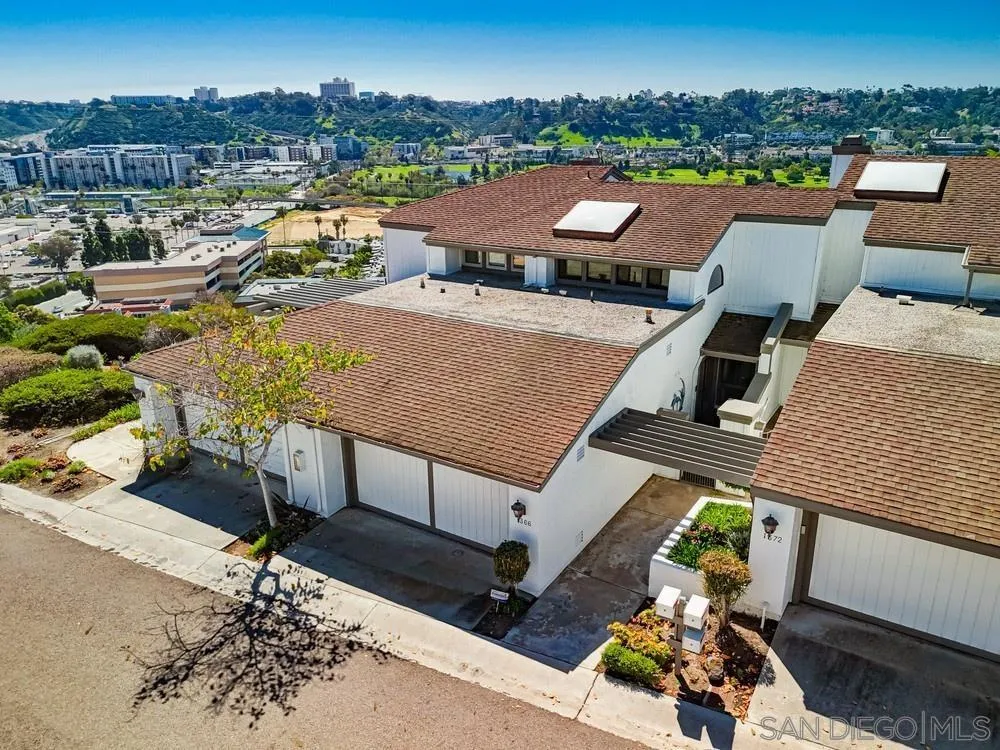 1366 Camino Lujan