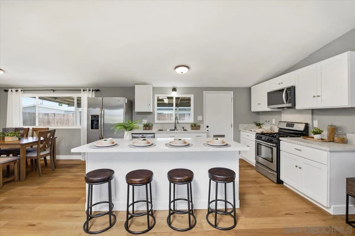 536 Rogue Rd