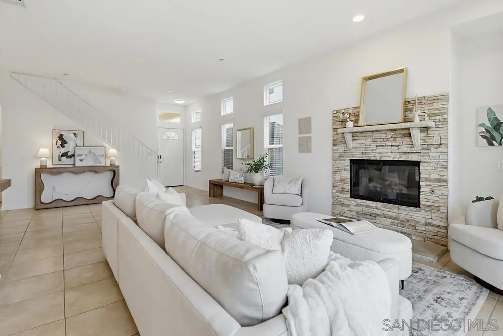 1774 Elm