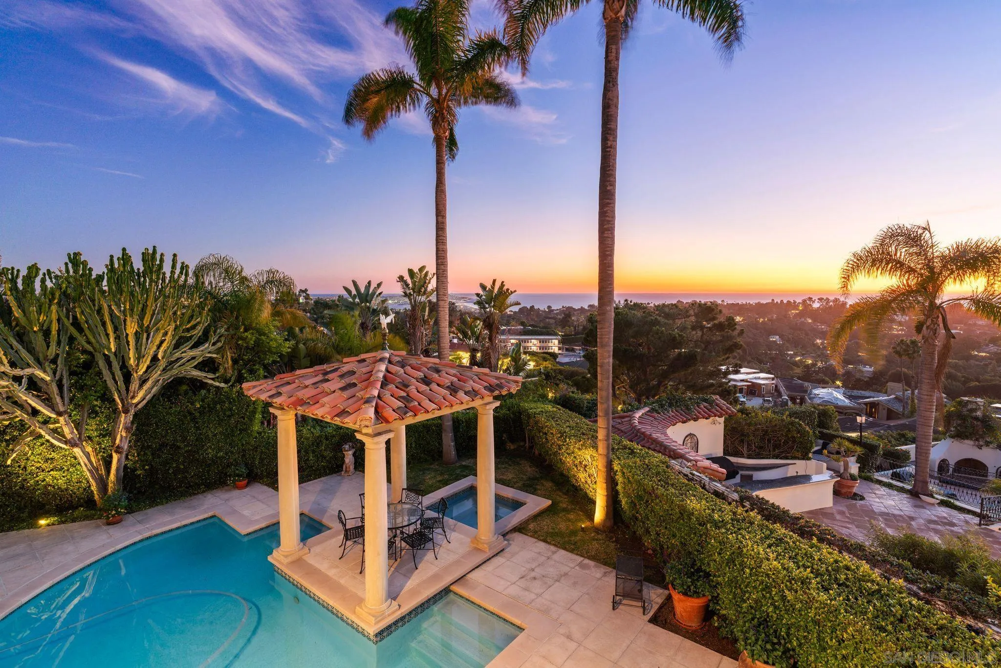 6692 La Jolla Scenic Dr S