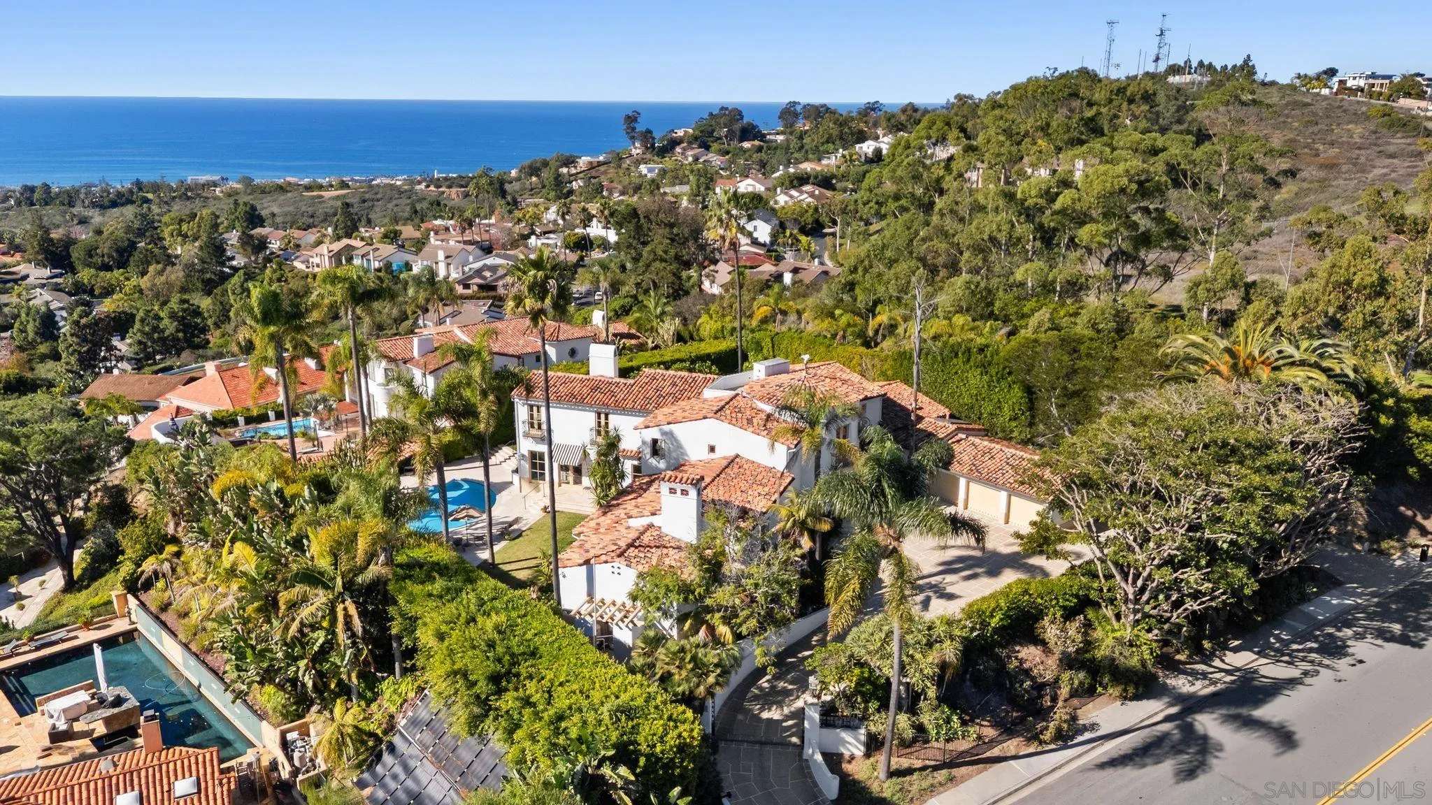 6692 La Jolla Scenic Dr S