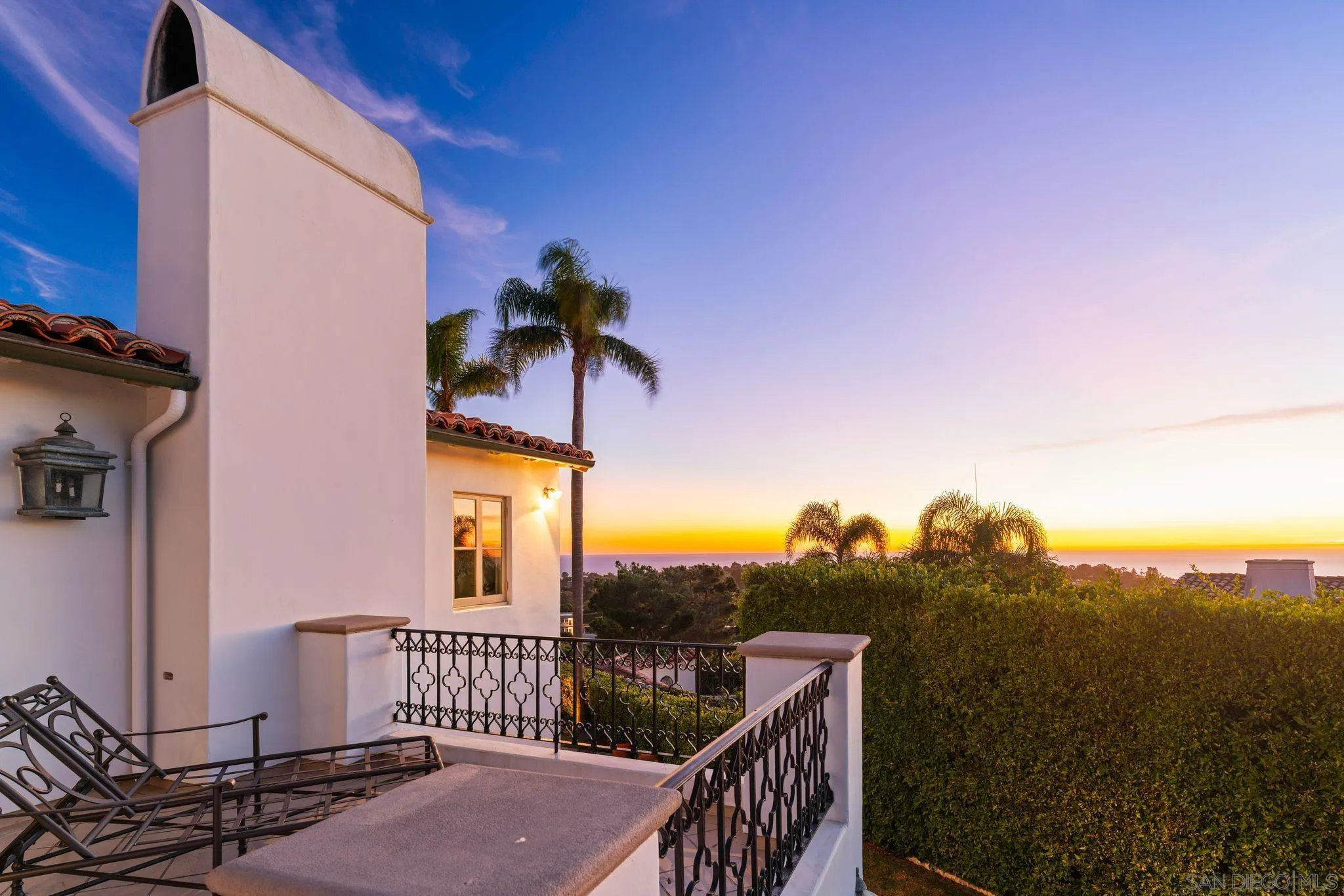 6692 La Jolla Scenic Dr S