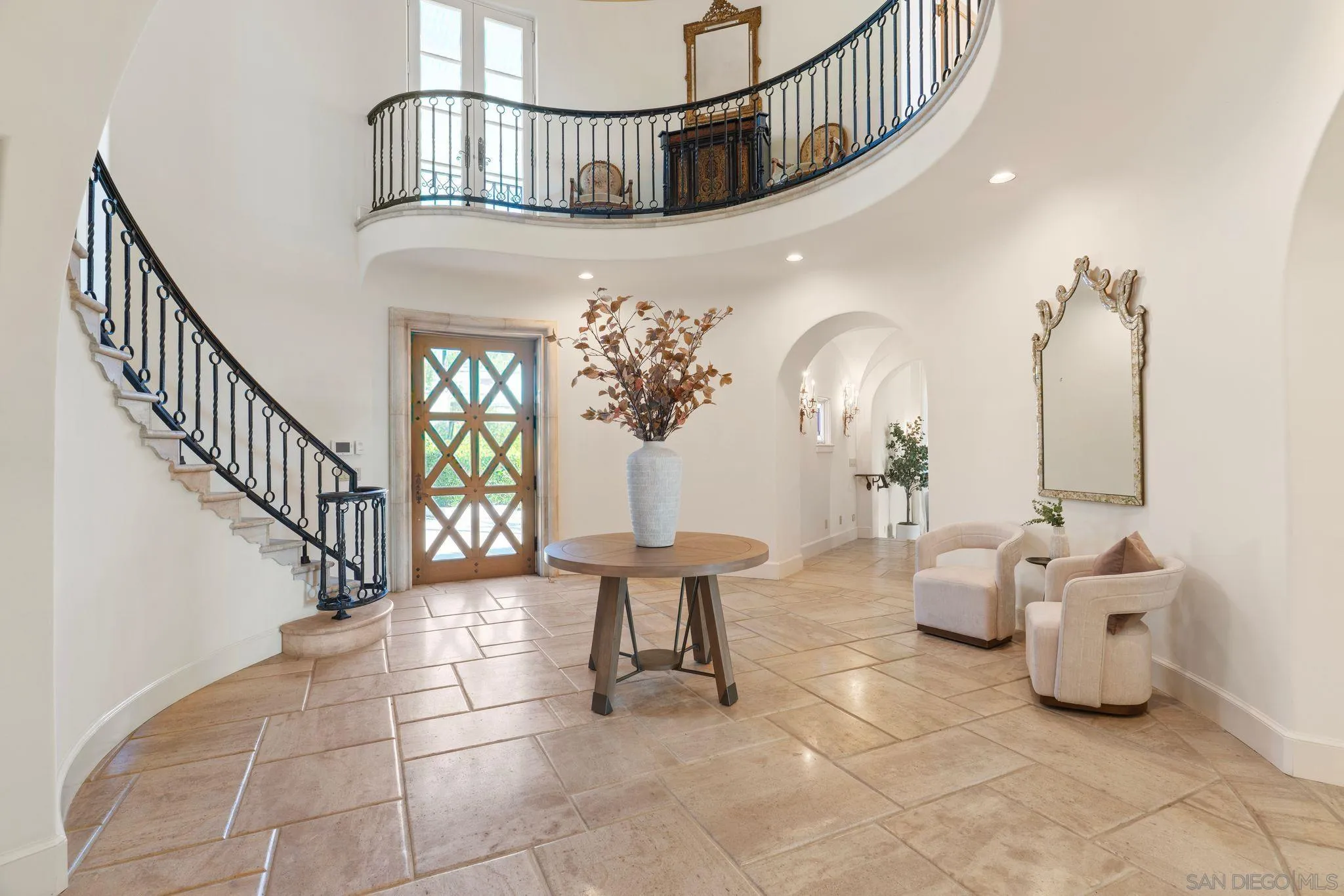 6692 La Jolla Scenic Dr S