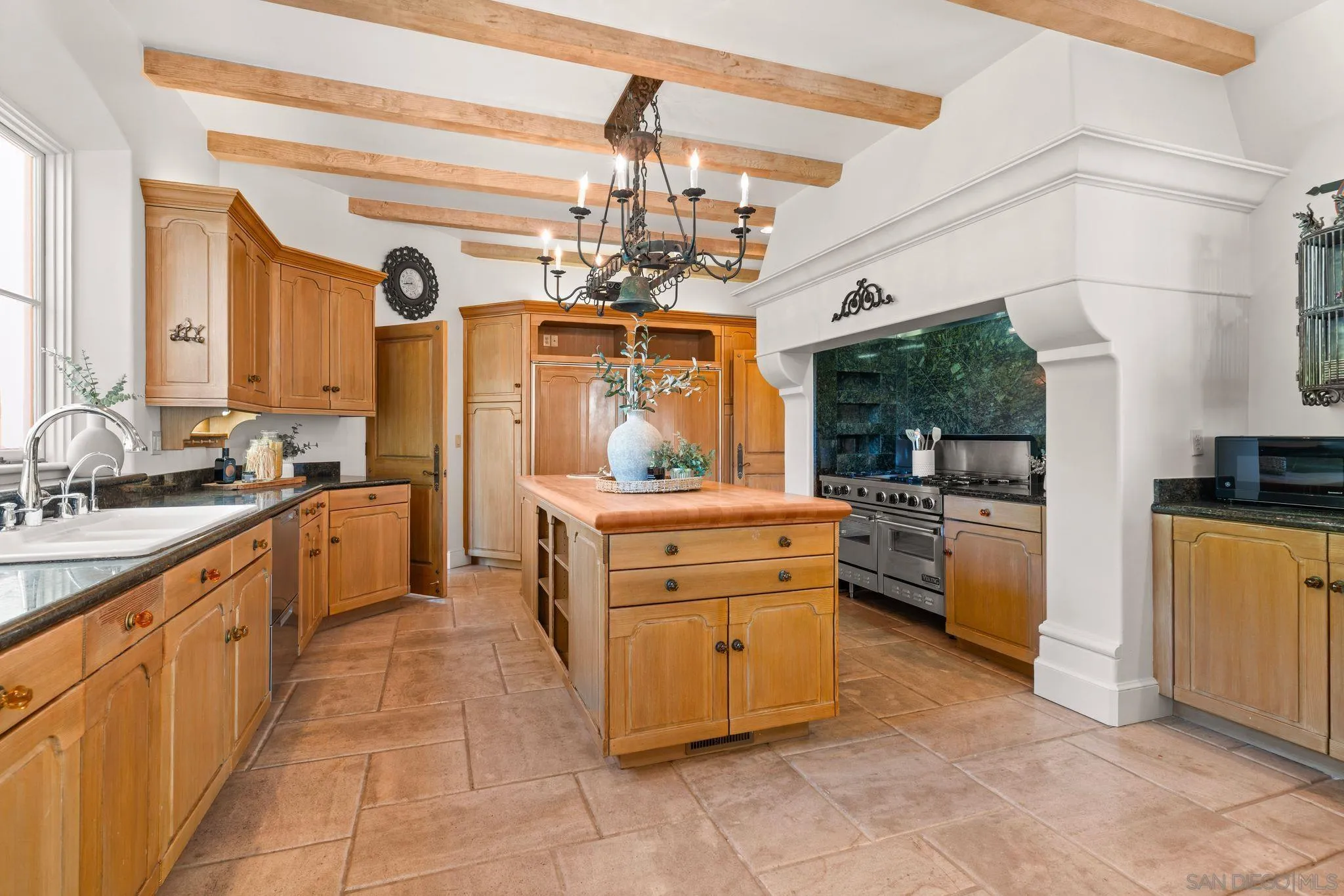 6692 La Jolla Scenic Dr S