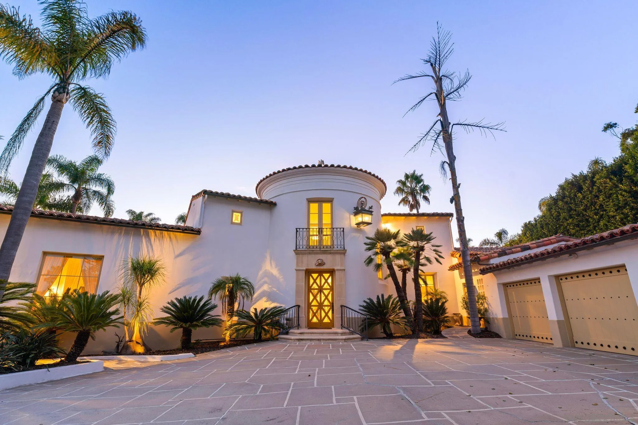 6692 La Jolla Scenic Dr S