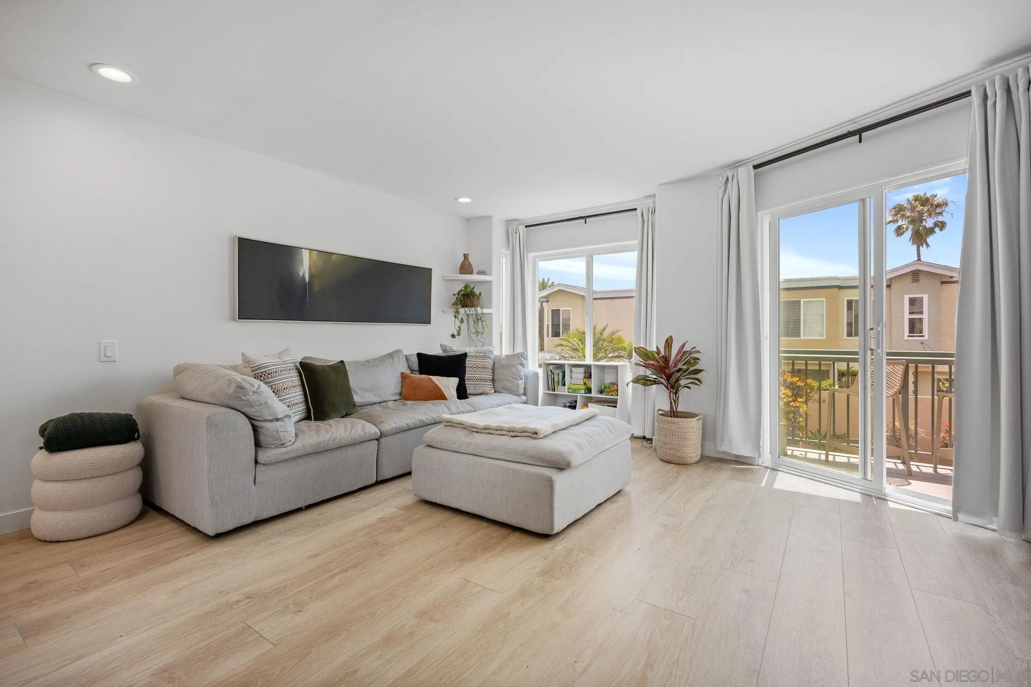 2130 Orinda Drive Unit E