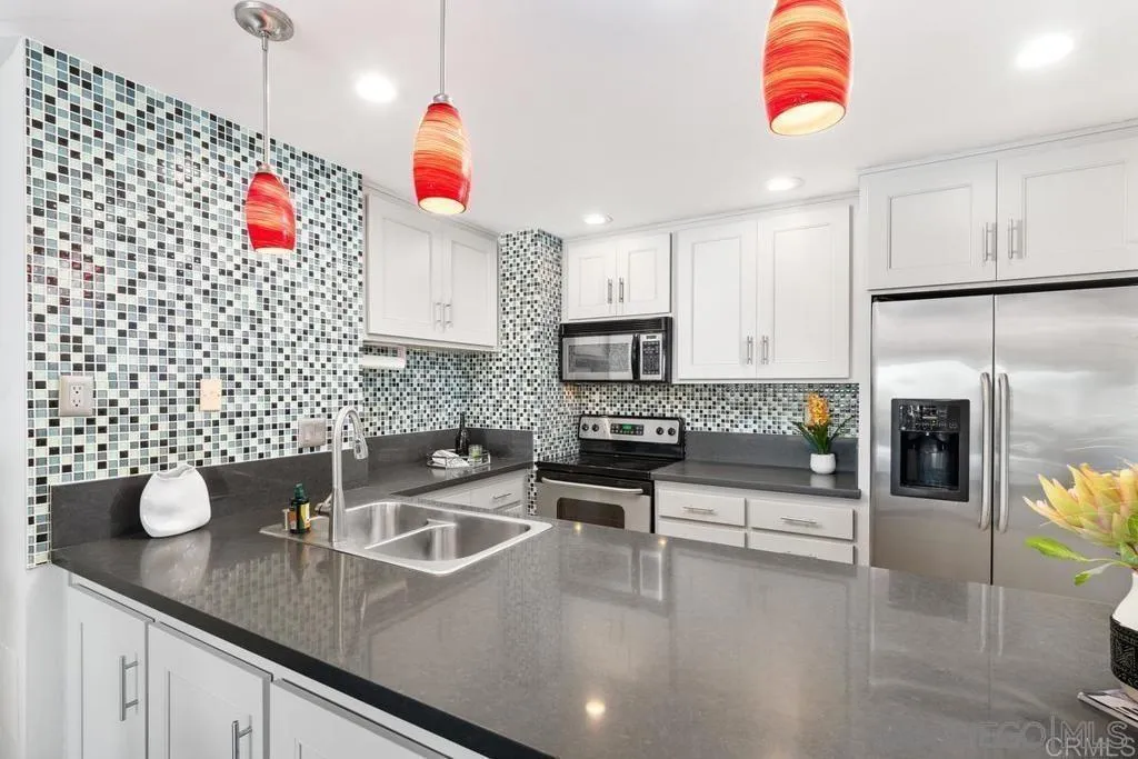 2500 Torrey Pines Rd. Unit 402