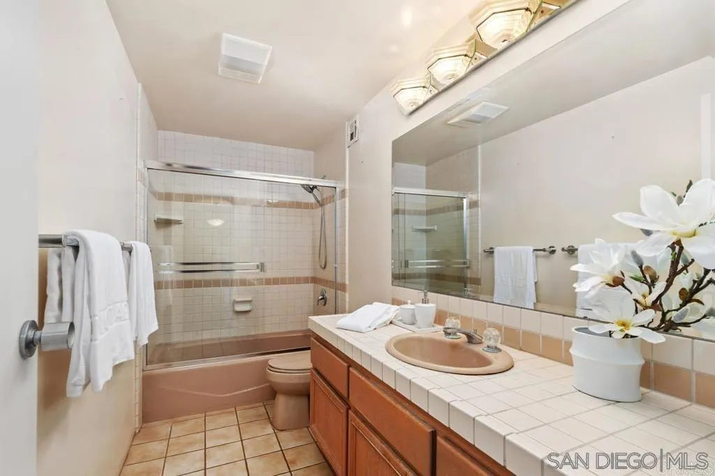 2500 Torrey Pines Rd. Unit 402