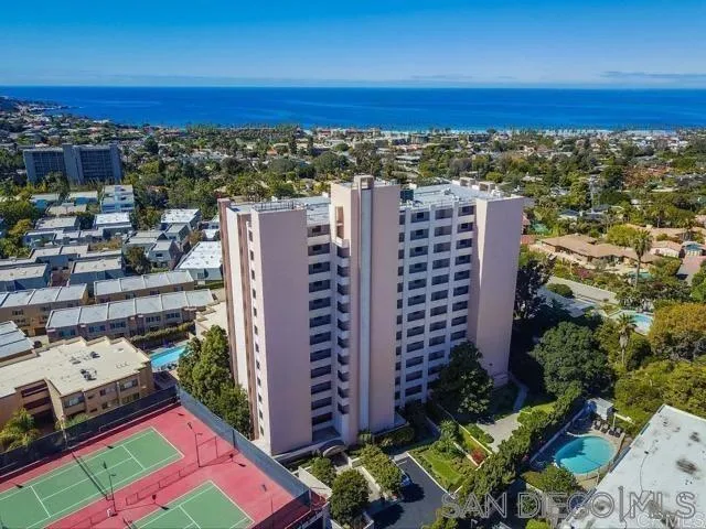 2500 Torrey Pines Rd. Unit 402