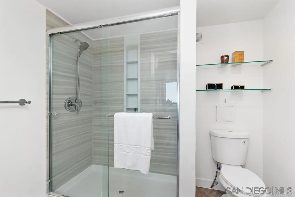 2500 Torrey Pines Rd. Unit 402