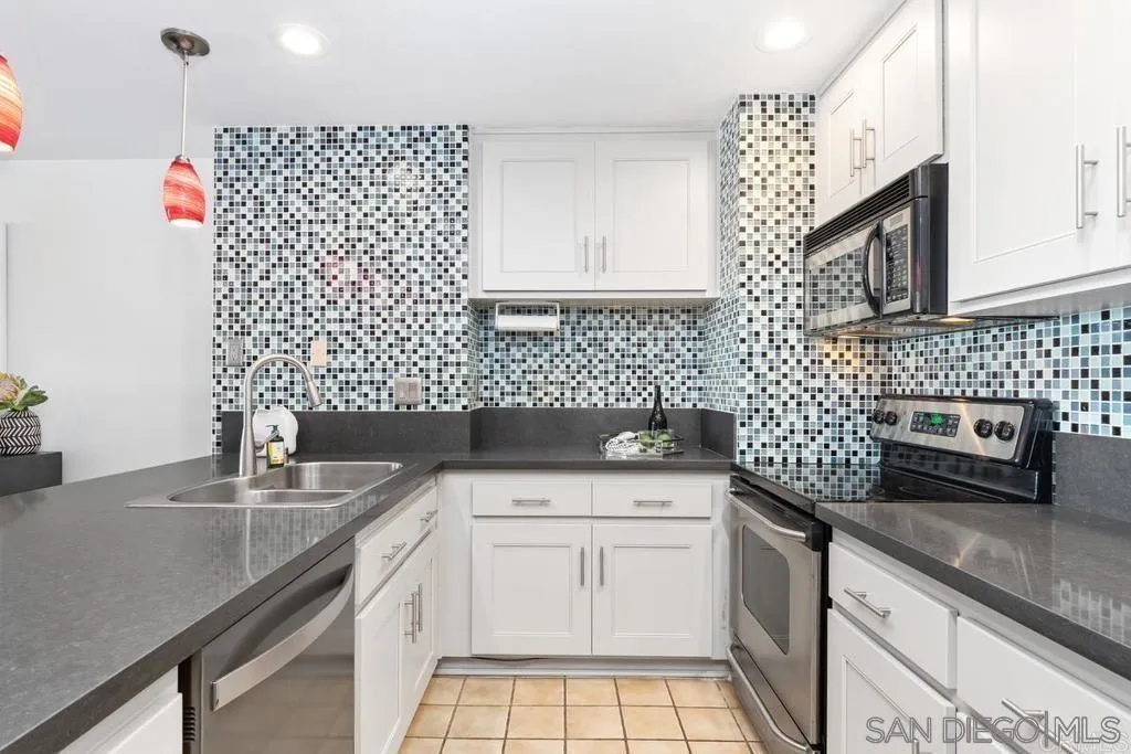 2500 Torrey Pines Rd. Unit 402